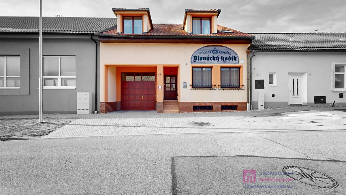 Prodej rodinného domu 280 m², pozemek 358 m²
